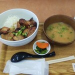 小さな食堂 ヒロ - 自家製チャーシュー丼 (税込)500円 (2021.09.09)