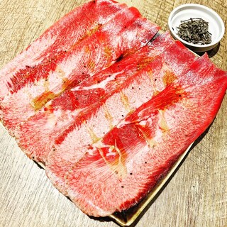 焼肉 炭次郎 - 料理写真:名物！焼きしゃぶタン塩