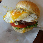 パントリー コヨーテ - 紙に包んで食べます