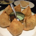 Delhi Heights - サモサ