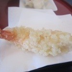 こんや - 待たせてすいませんと持ってきてくれた海老天＾＾；恐縮です