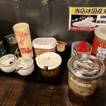 家系ラーメン クックら - 充実の卓上調味料