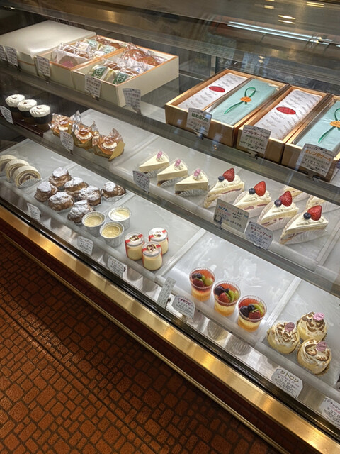 アーモンド洋菓子店 若林支店 - 西太子堂/ケーキ | 食べログ