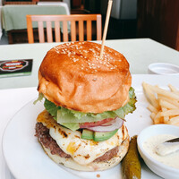 37 Steakhouse & Bar - 