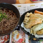Buccha No - 野菜天ぷら冷やがけ蕎麦880円