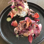 キュッヒェ - カブと鯛にイチジクの前菜。