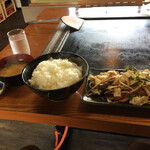 あきちゃん - 焼肉定食800円（税込）