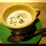 チャコールグリル グリーン 馬車道 - ニューイングランドクラムチャウダー　￥450 