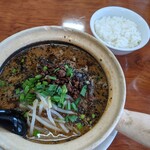 土鍋・大餃子 - 四川風黒ごま担々麺　ライス付