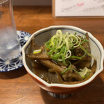 家庭的料理居酒屋 しろとくろ - 牛ごぼう時雨煮