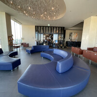 R restaurant & bar - 