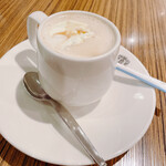 Mon Yougashiten - ホットコーヒー（生クリームのせ）