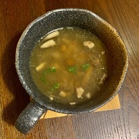 舎人庵・とんぼ - 牛すじ？も入った旨味あるスープ
