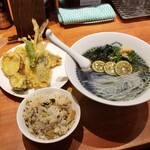 麺屋 六感堂 - 天ぷらがのった青いラーメン＋チャコ飯