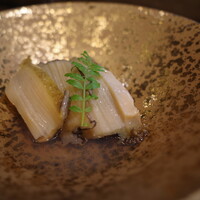 鉄板焼きWAGYU LIVERARY - 鮑の煮込み