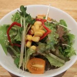 ボーノ - サラダ  も～らい！