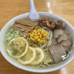 Ebisuya - 生姜ラーメン大盛@710円+トッピング（チャーシュー@60円、シナチク@40円）