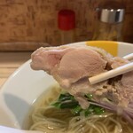 塩生姜らー麺専門店 マニッシュ - 鶏チャーシュー