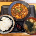 花菜よし - 令和3年9月 ランチタイム
辛口麻婆豆腐定食 700円