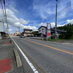 Horumon Isono - 国道41号と店舗