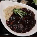 KOREAN DINING 長寿韓酒房 - 韓式ジャージャー麺　