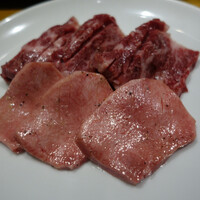 ビーフキッチン 渋谷店 - 上タン元、ハラミ