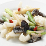 紅蘭亭 - 【モンコウイカのミルク炒め】季節のおすすめ料理