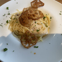 AWkitchen TOKYO 新丸ビル店 - 茨城県 宮本三兄弟の『蓮根』とアンチョビのペペロンチーノ