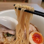 中華そば 和渦 TOKYO - 麺リフト　特製醤油そば