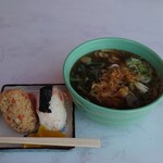 松風軒 - 山菜うどんと鮭ととりめし