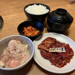 Yakiniku Marui Seinikuten - ランチごはんセット(中)  熟成ハラミ  ホルモン