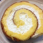 ぶるうまうんてん - 金のたまごスフレロール（189円）