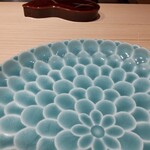 御料理 竹寳 - 取り忘れお皿だけ・目一鯛造り　こぶ締め、炙り太刀魚　自家製梅昆布醤油、加減醤油あり。ました。