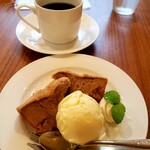 かおりんカフェ - かおりんブレンドとシフォンケーキ