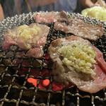 味ん味ん - 牛タンネギ乗せ