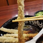 元祖肉肉うどん - ごぼう　シャキーン！