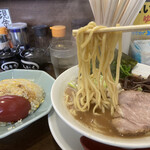 うまいヨゆうちゃんラーメン - リフト！