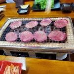 Yakiniku Issenkaku - 