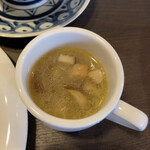 Kohi To Wain Arumoni - サービスの野菜スープ