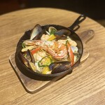 Seafood paella