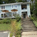 カフェ ビー カルイザワ - 目指すはテラス席！