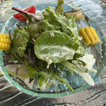 カフェ ビー カルイザワ - ドレッシングは優しい味で野菜の風味を邪魔しないのでグー