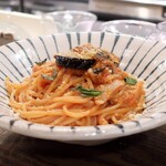 トリワイン ＰＩＫＯＳＨＨＨＵ - 揚げナスとチキンのトマトパスタ