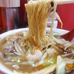 宝来飯店 - 麺のリフトアップ