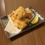 Fried chicken flavored with yuzu pepper