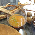 ブラッスリー ラルドワーズ - オレンジ、ニンジン、パプリカのノンアルコールビール