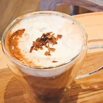 Cafe Shizukuya - モカジャバを上から。
                甘い香りと苦味がマッチ。