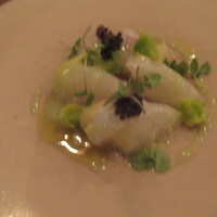 Itsuki - イチミ鯛　白桃　新銀杏ソース　キャビア載せ