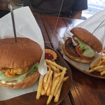 バーガーズ カフェ　トモトモ - 