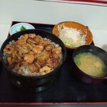 小金家 - 焼き鳥丼定食770円